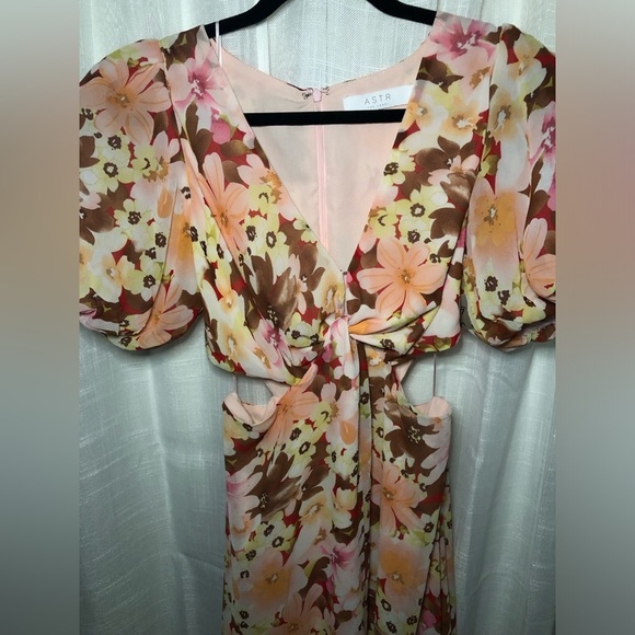 ASTR The Label High Low Dress in Pink and Orange Floral 🍂🍁🧡 Medium Jennell Dress - Picture 10 of 16